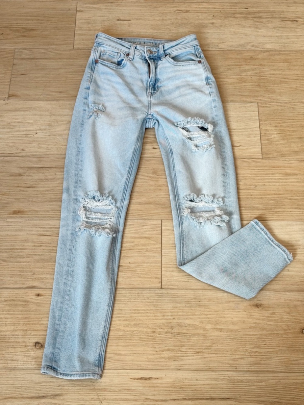 American Eagle Outfitters High Rise Light Blue Distressed Jeans Size 000